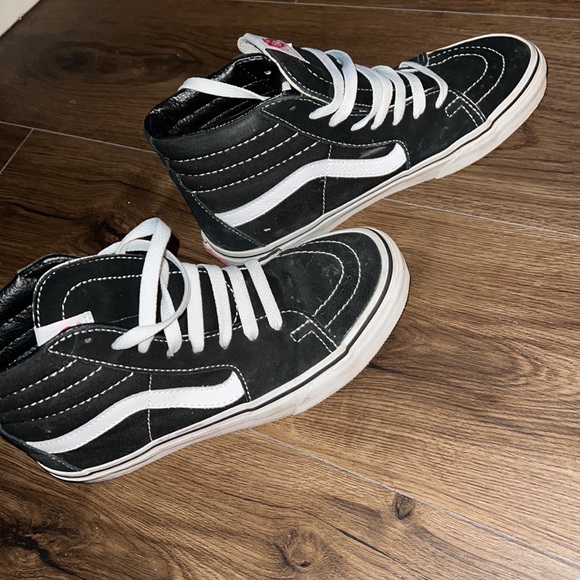 Vans - Picture 4 of 4